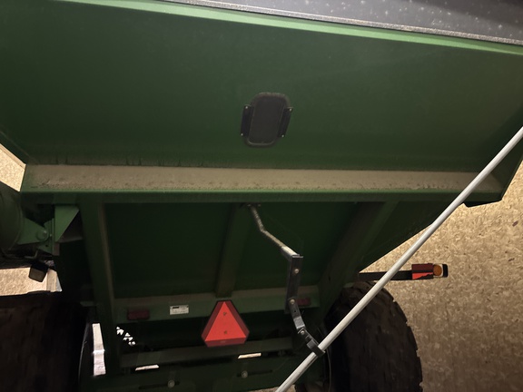 Used 2011 Brent 1082 Grain Carts at Koenig Equipment in Anna, OH - Photo2
