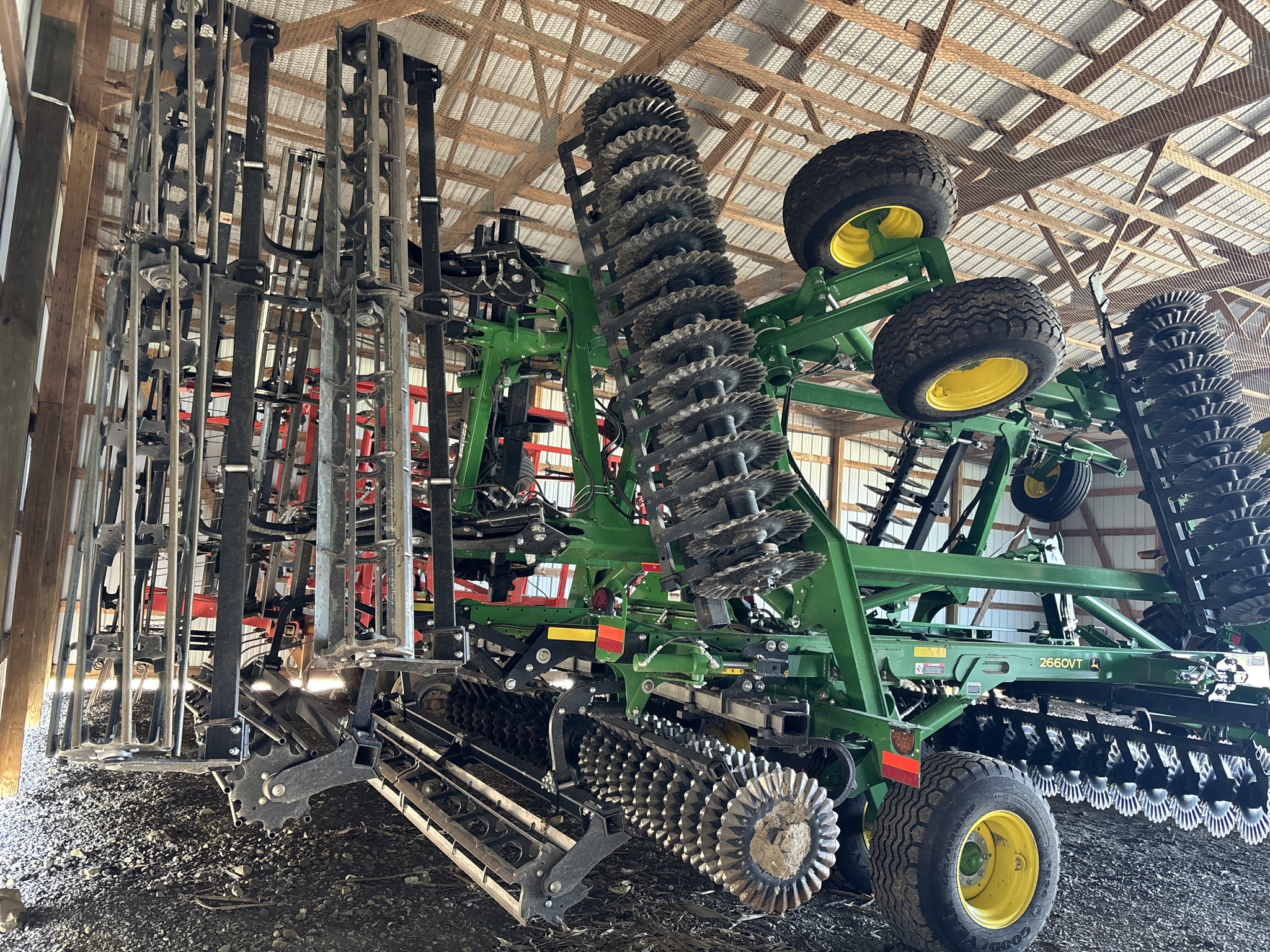 Used 2026 John Deere 2660VT Vertical Tillage at Koenig Equipment in Urbana, OH - PhotoXL1