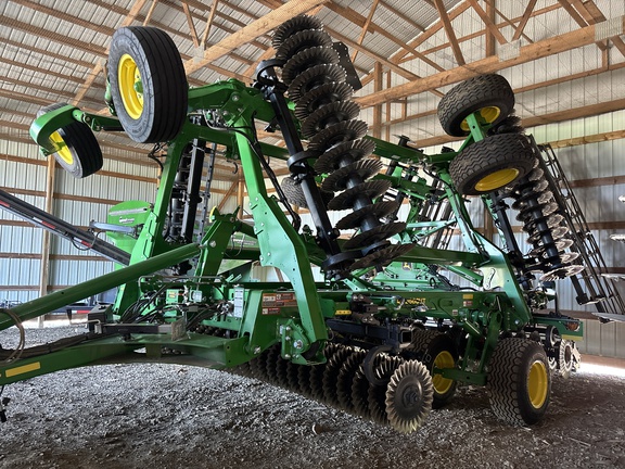 Used 2026 John Deere 2660VT Vertical Tillage at Koenig Equipment in Urbana, OH - Photo2