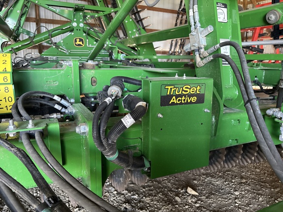 Used 2026 John Deere 2660VT Vertical Tillage at Koenig Equipment in Urbana, OH - Photo8