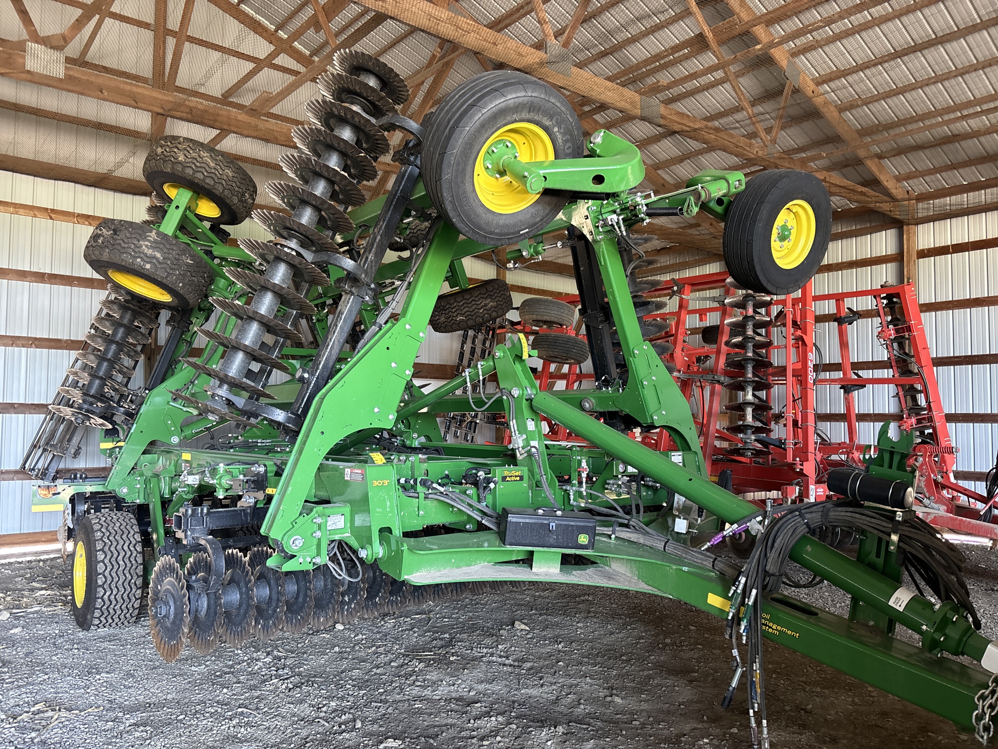 Used 2026 John Deere 2660VT Vertical Tillage at Koenig Equipment in Urbana, OH - PhotoXL9