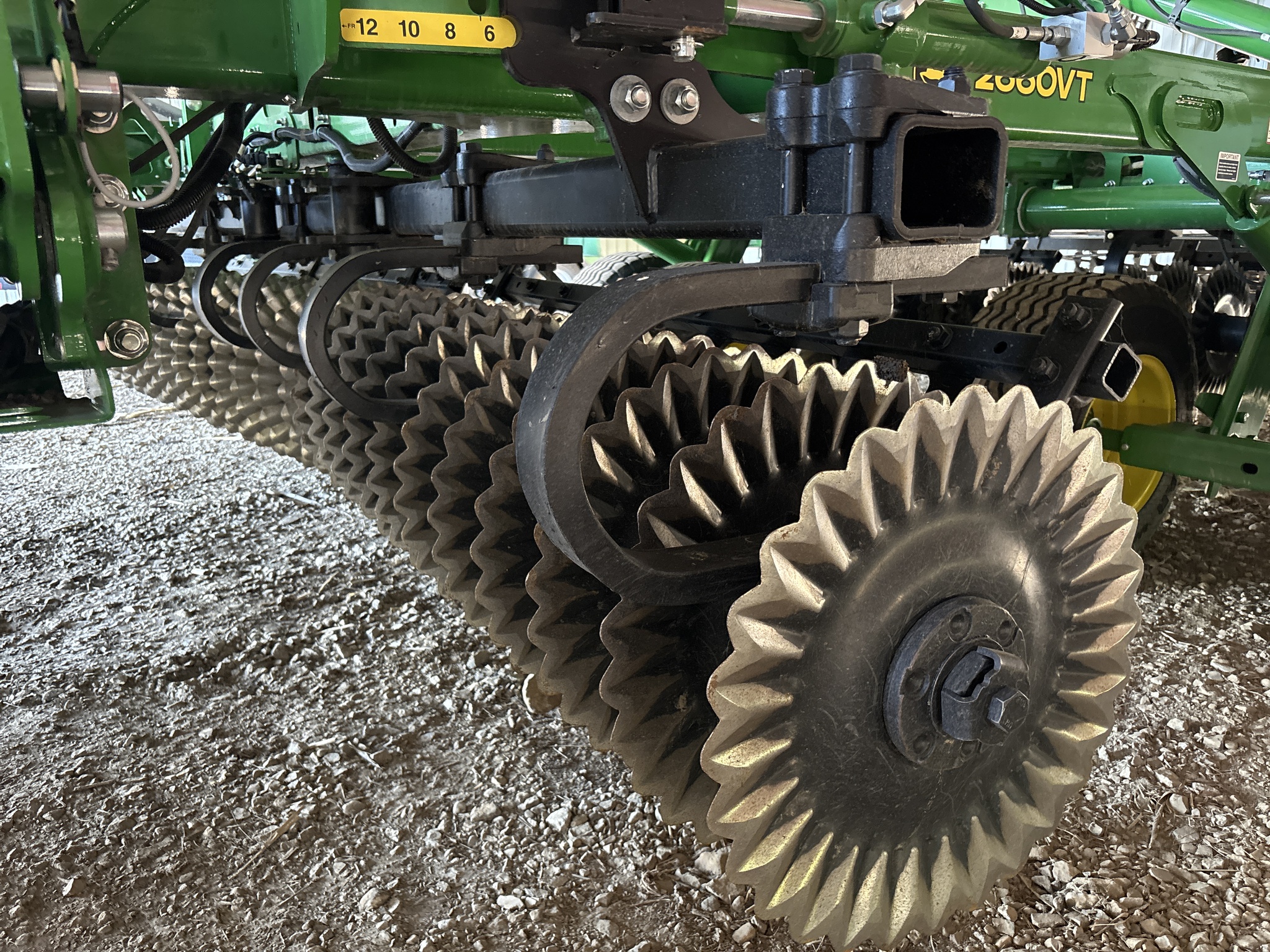 Used 2026 John Deere 2660VT Vertical Tillage at Koenig Equipment in Urbana, OH - PhotoXL12