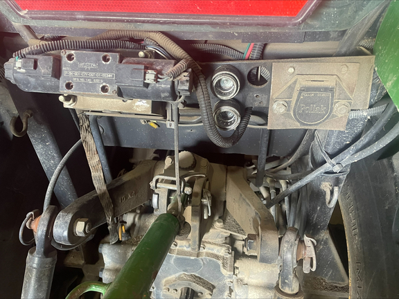 2011 John Deere 3320 - Photo4