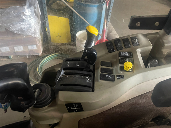 2011 John Deere 3320 - Photo10