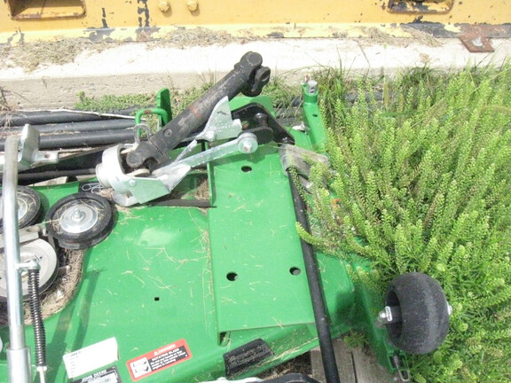 2011 John Deere 3320 - Photo15