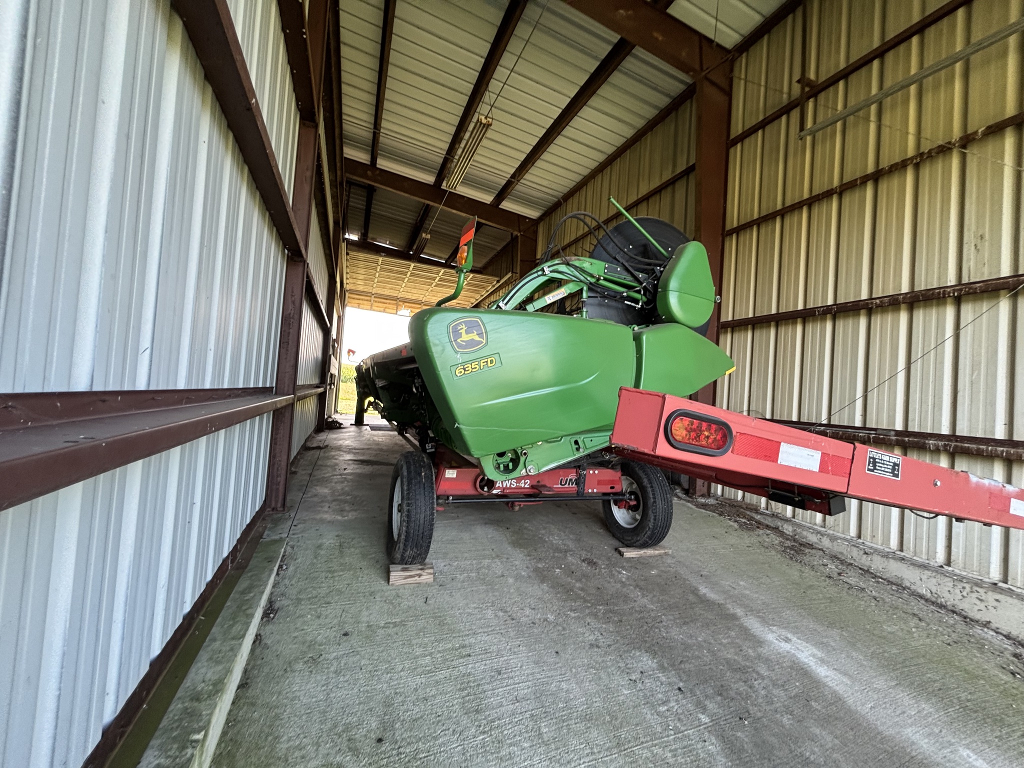 Used 2013 John Deere 635FD Combine Platforms at Koenig Equipment in Oxford, OH - PhotoXL11