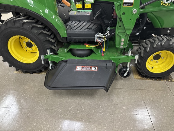 New In-Stock 2024 John Deere 1023E Compact Utility Tractors at Koenig Equipment in Urbana, OH - Photo9