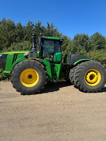 2021 John Deere 9520R Used Equipment