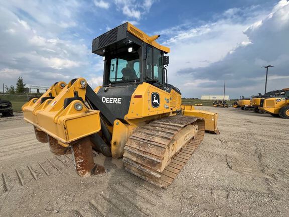 2022 John Deere 750L
