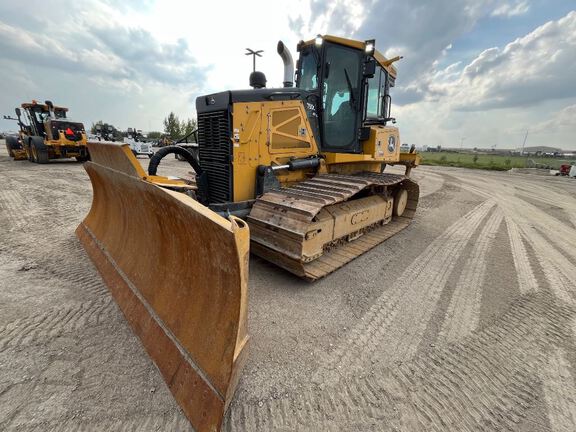 2022 John Deere 750L