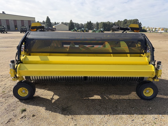 2026 John Deere 35R - Photo8