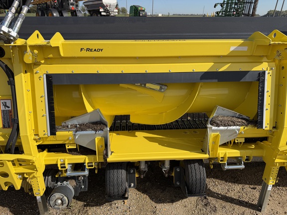 2026 John Deere 35R - Photo14