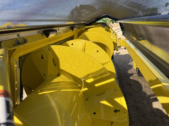 2026 John Deere 35R - Photo16