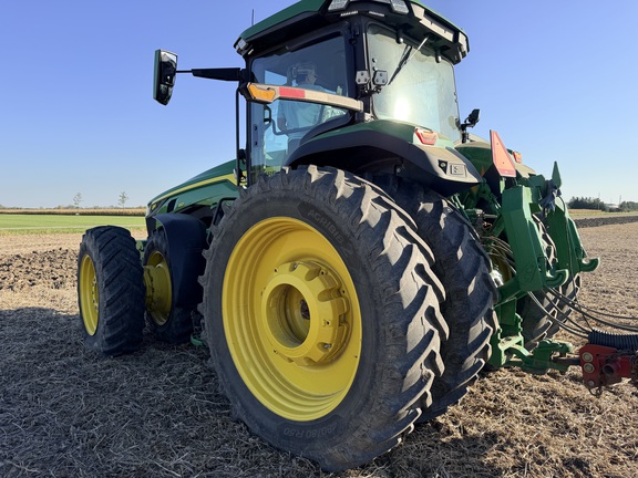 Photo of 2022 John Deere 8R 410