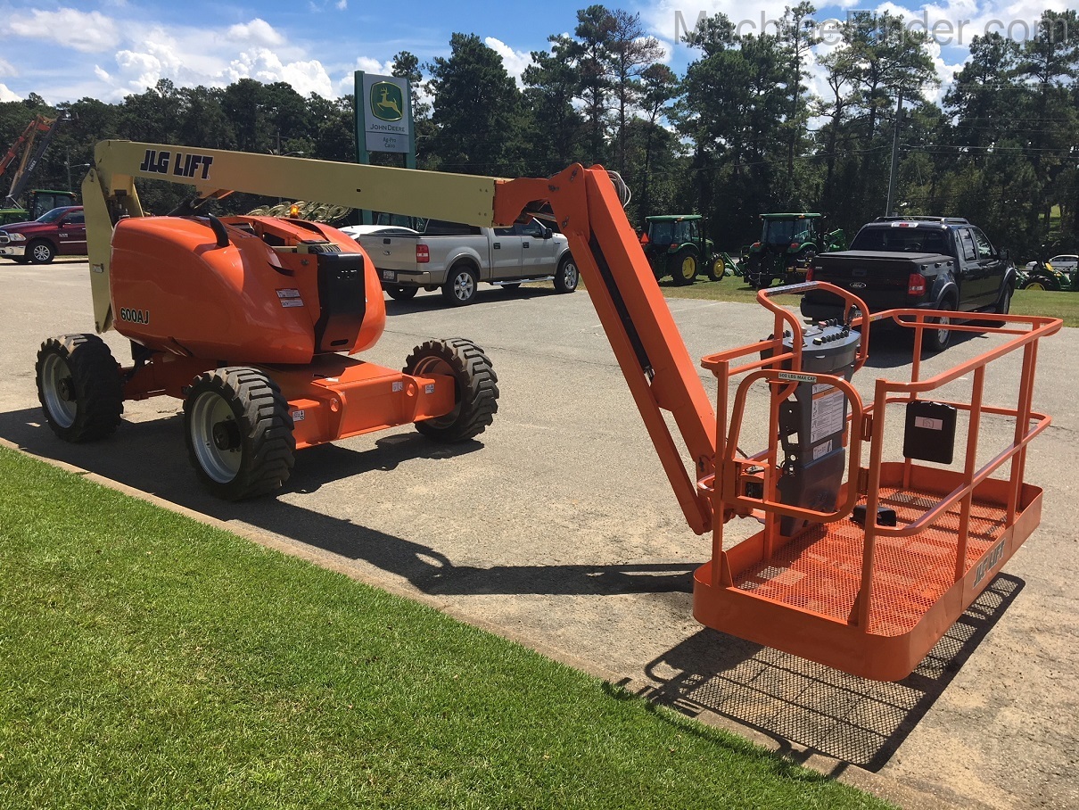 2011 JLG 600AJ Image 5