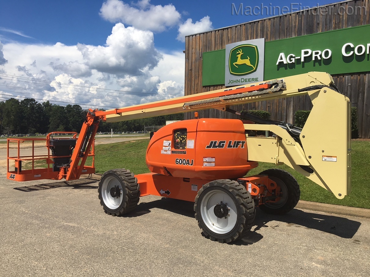 2011 JLG 600AJ Image 3