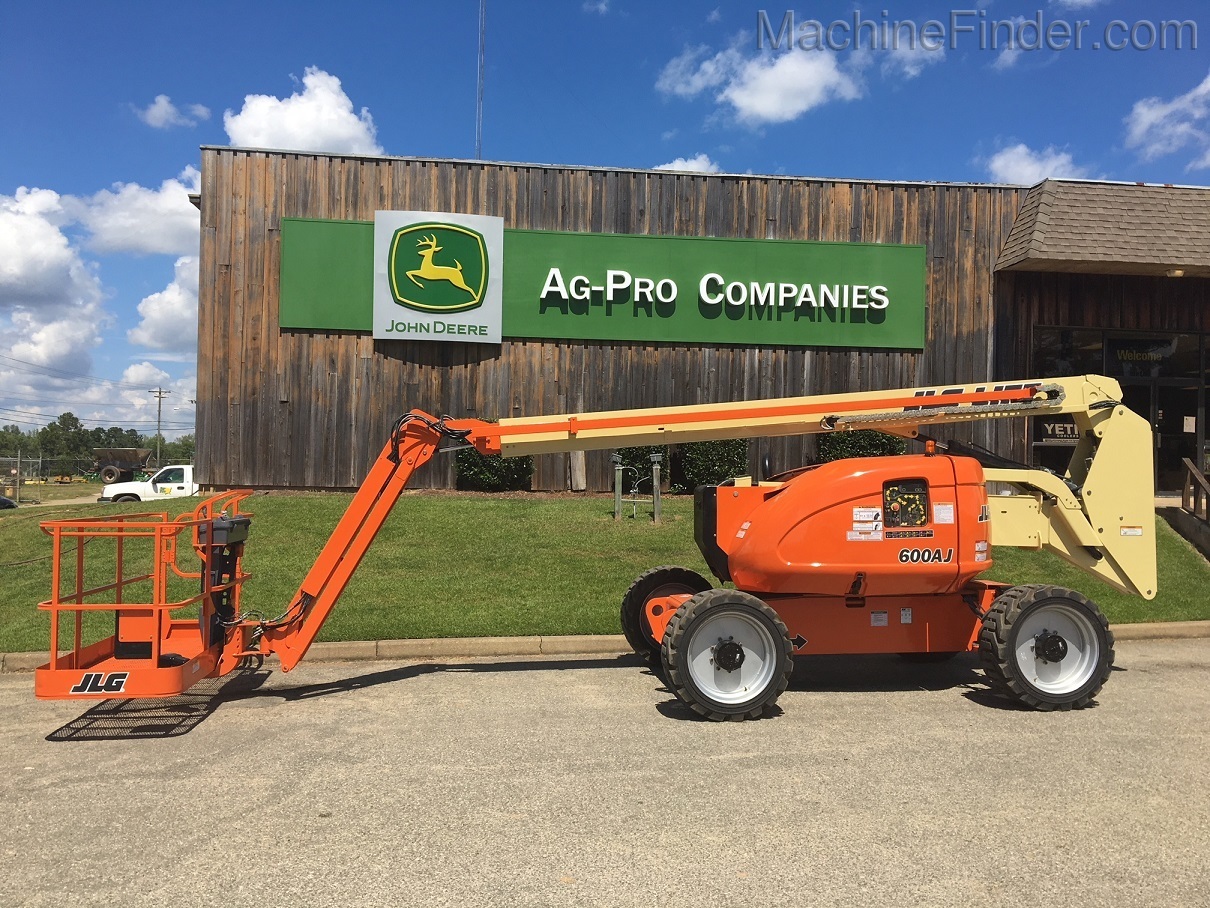 2011 JLG 600AJ Image 2