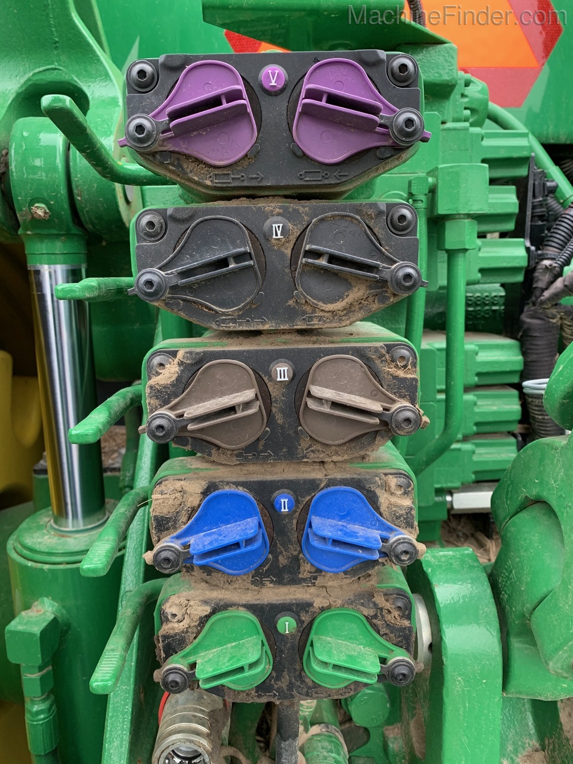 2018 John Deere 8320R Image 16