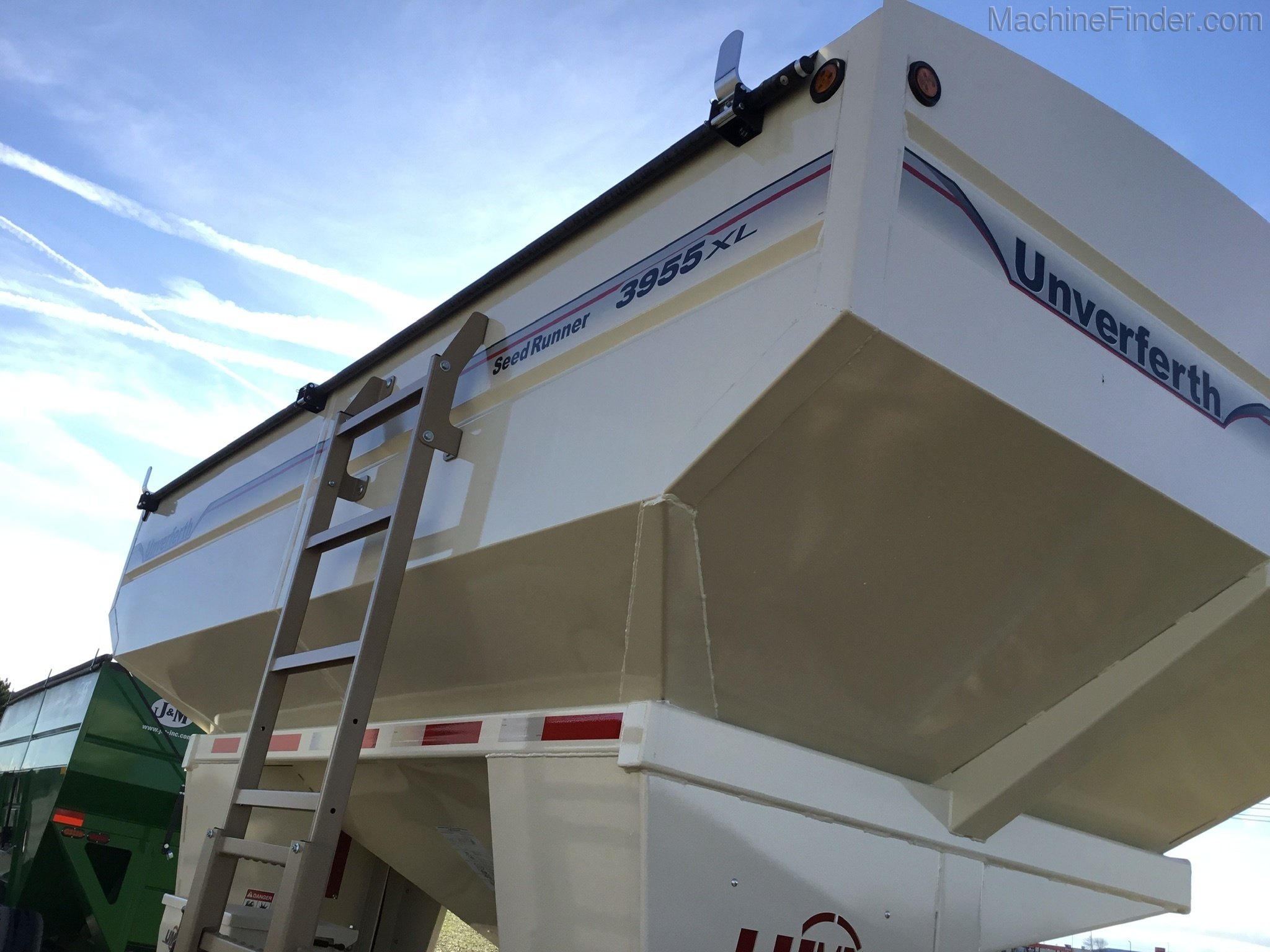 2019 Unverferth 3955XL Image 3
