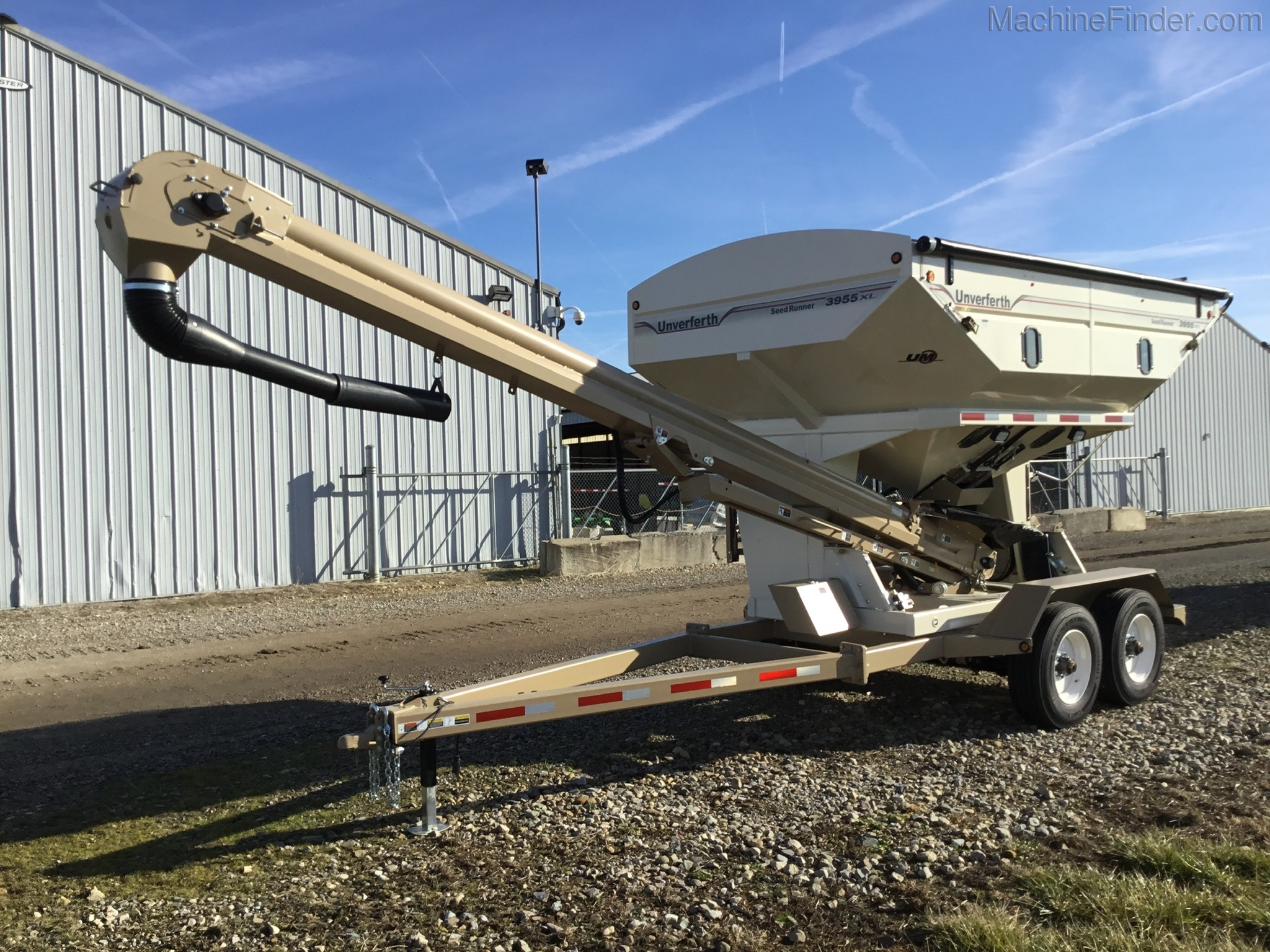2019 Unverferth 3955XL Image 1