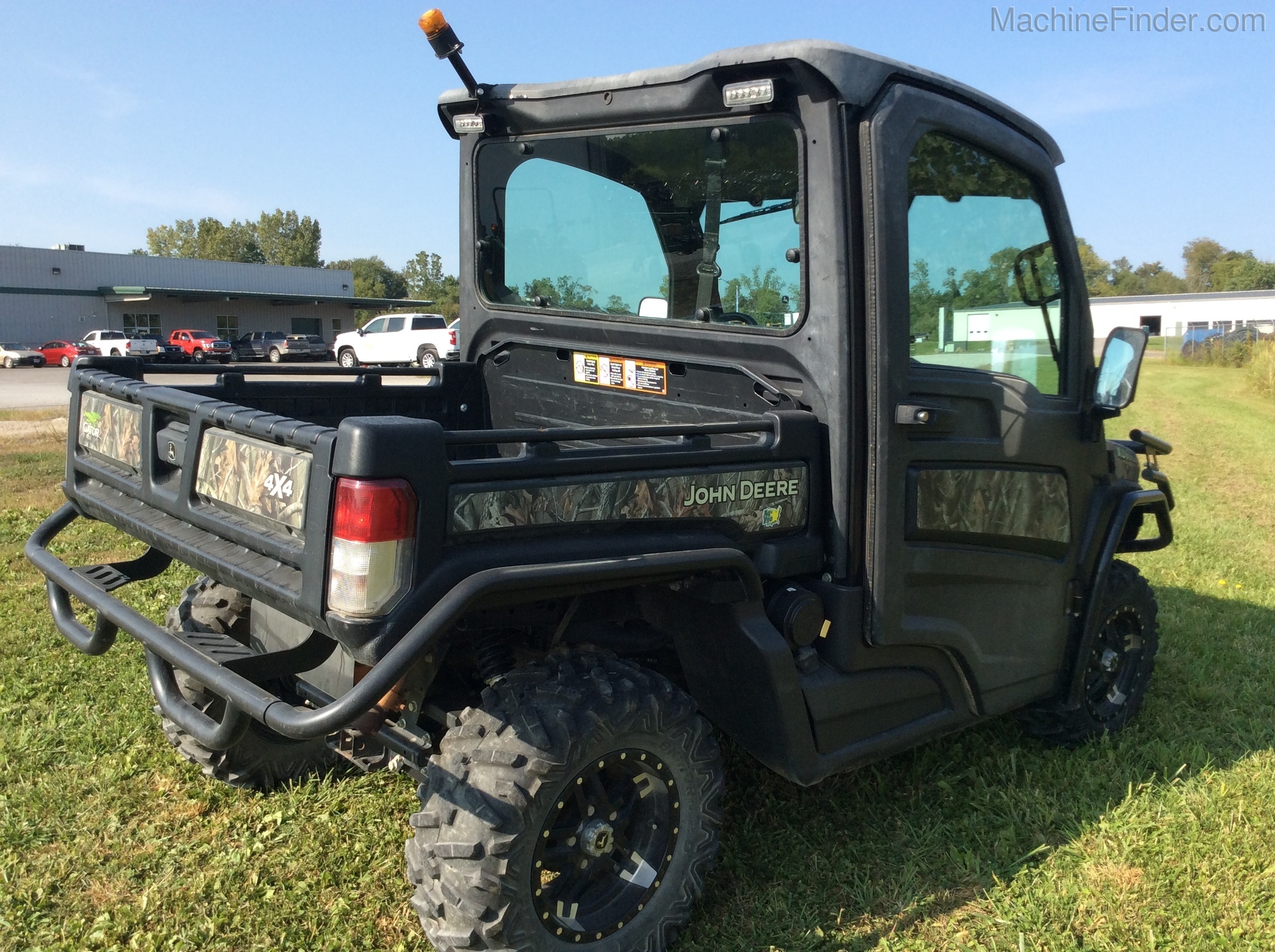 2018 John Deere XUV 835M Image 4
