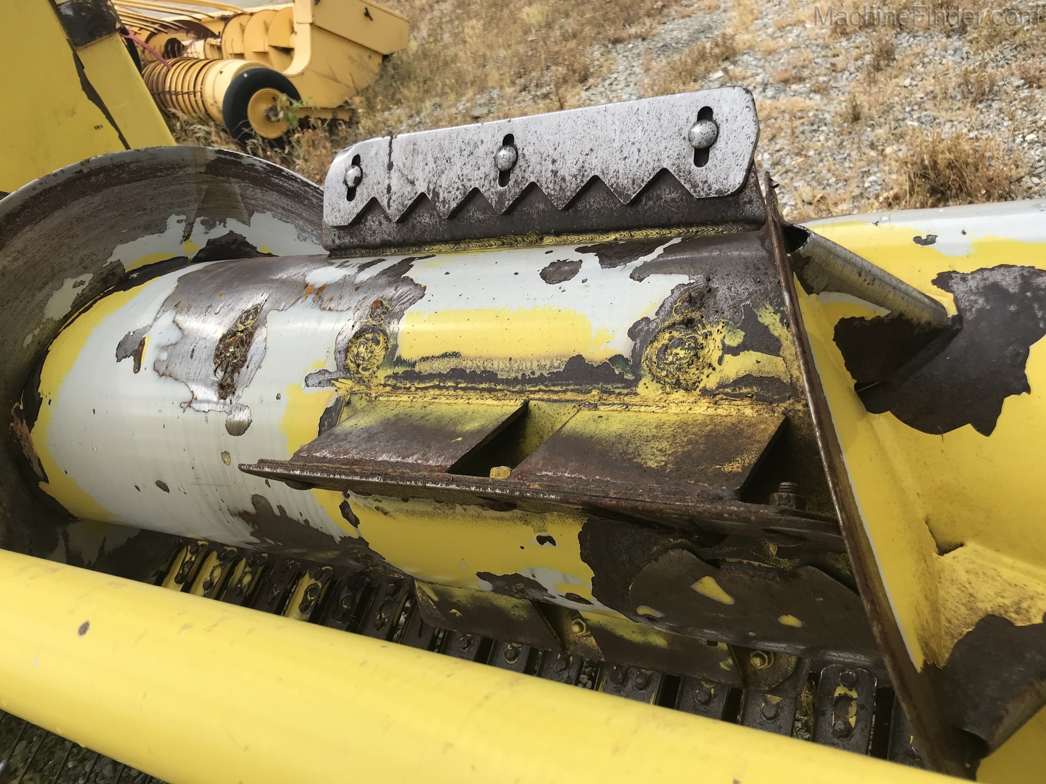 2011 John Deere 640C Image 9