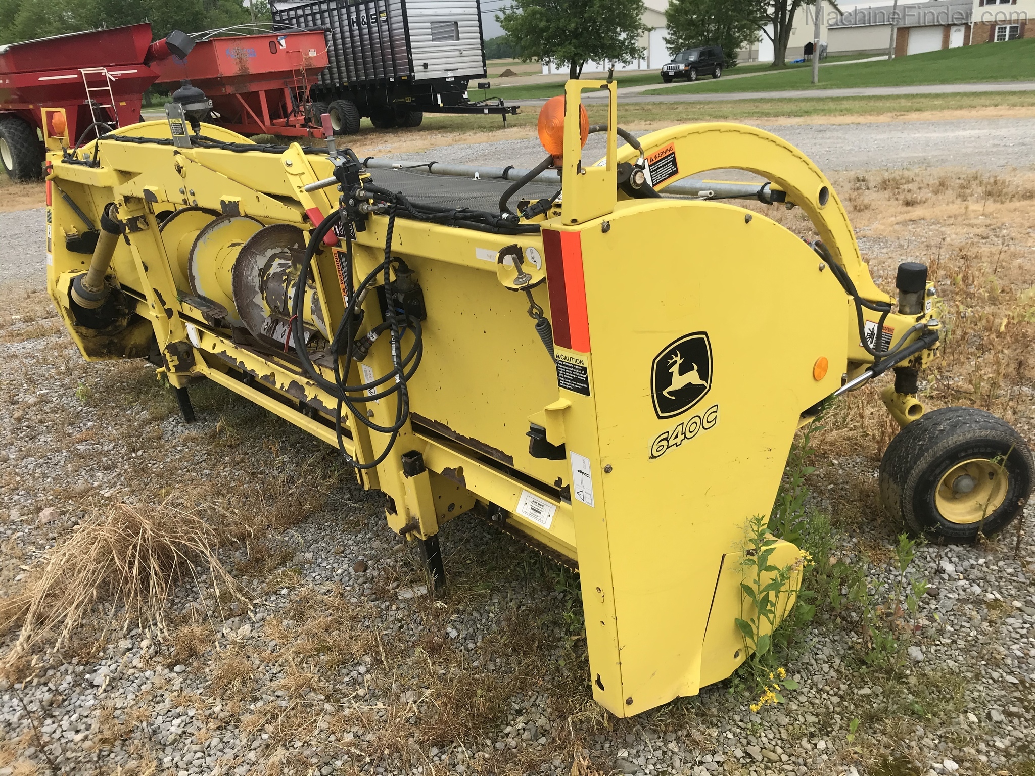 2011 John Deere 640C Image 8