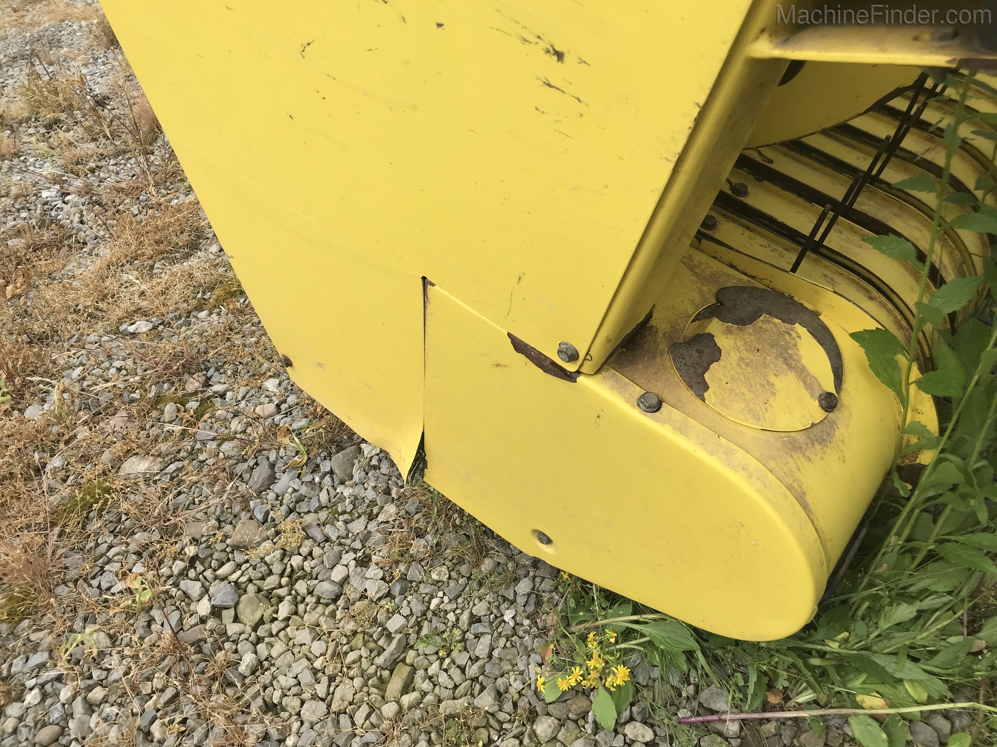 2011 John Deere 640C Image 12