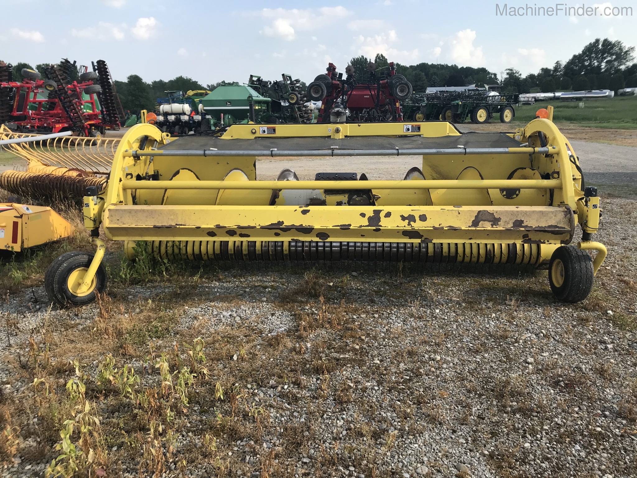 2011 John Deere 640C Image 6