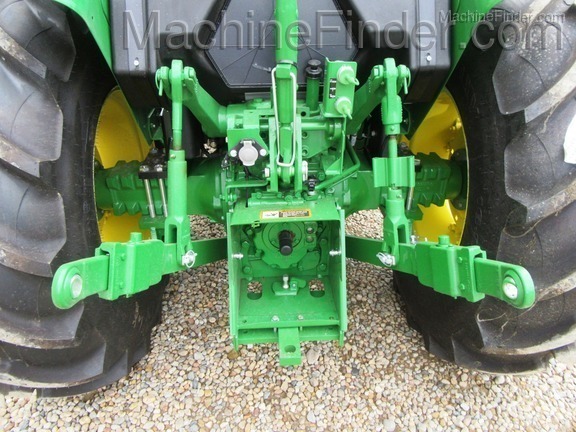 2019 John Deere 5065E Image 2