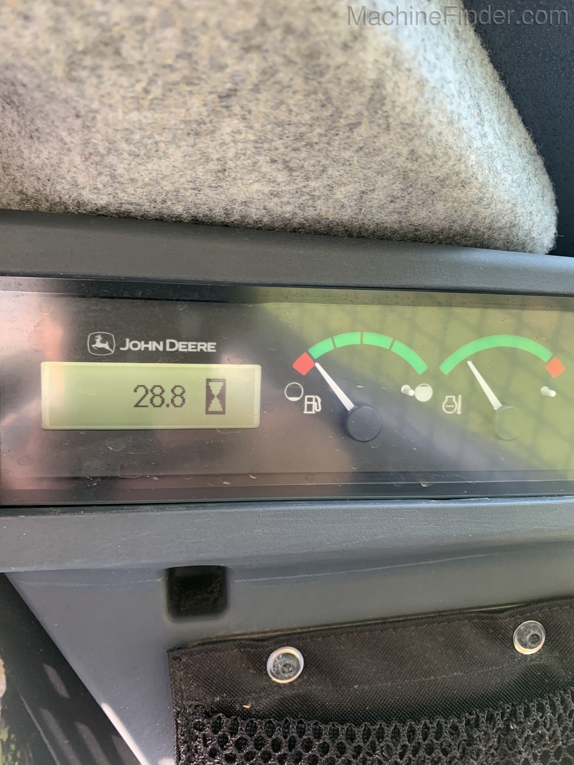 2019 John Deere 325G Image 6