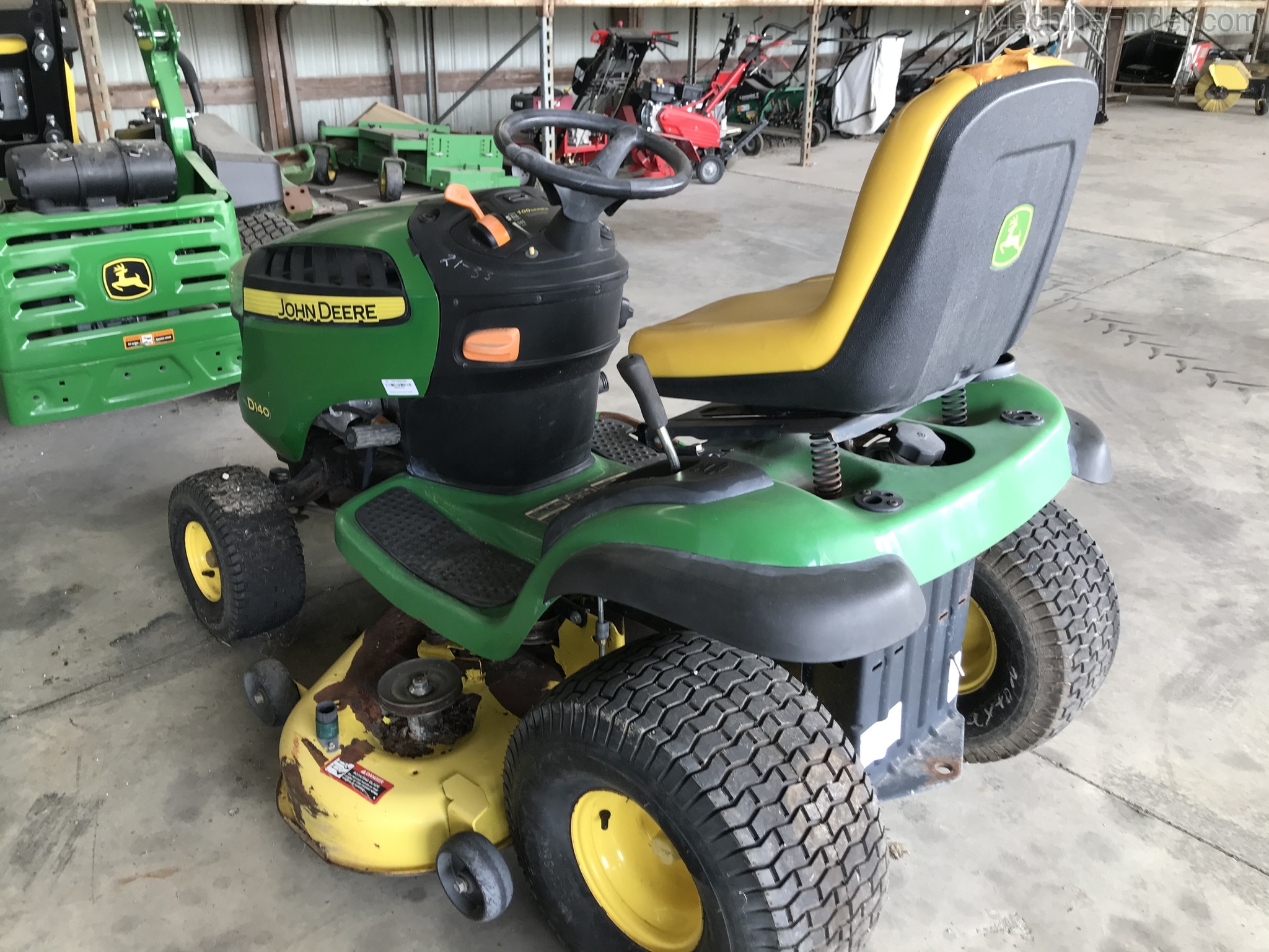 John Deere D140 Image 2