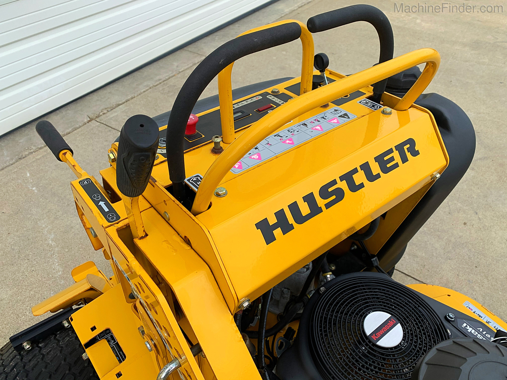 2016 Hustler SUPER S Image 7