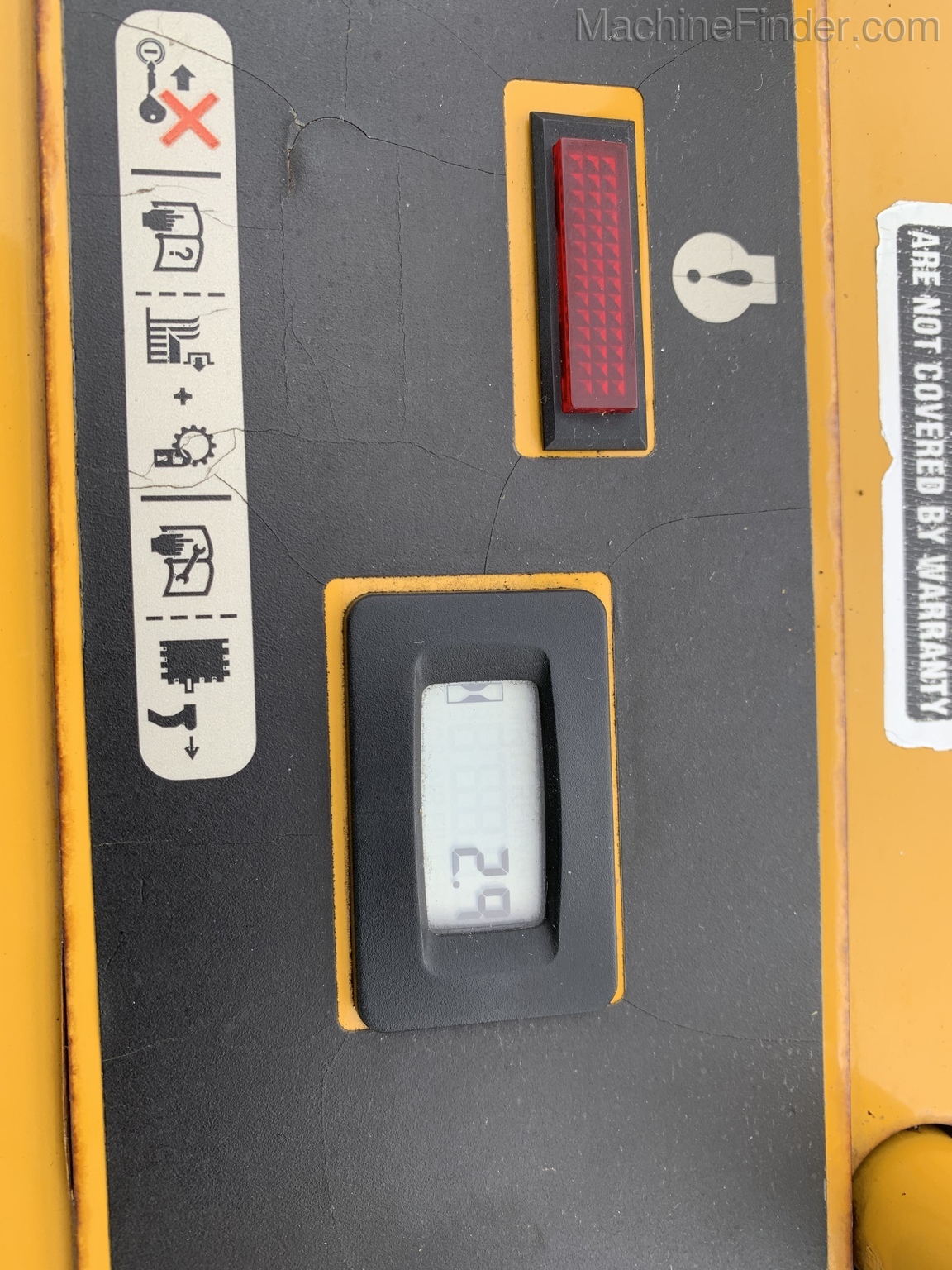 2016 Hustler SUPER S Image 6