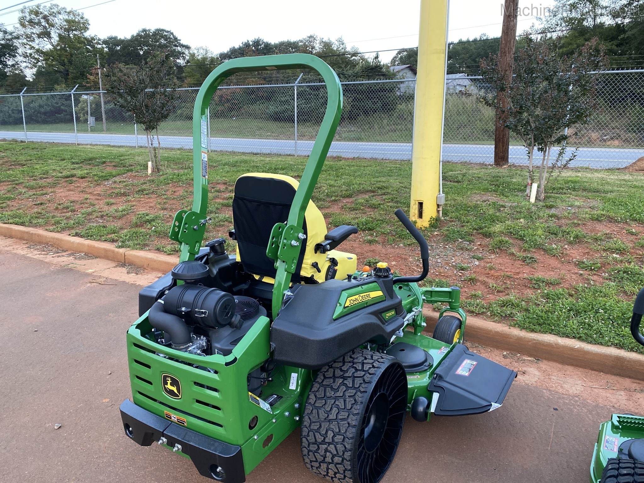 2020 John Deere Z930M Image 2