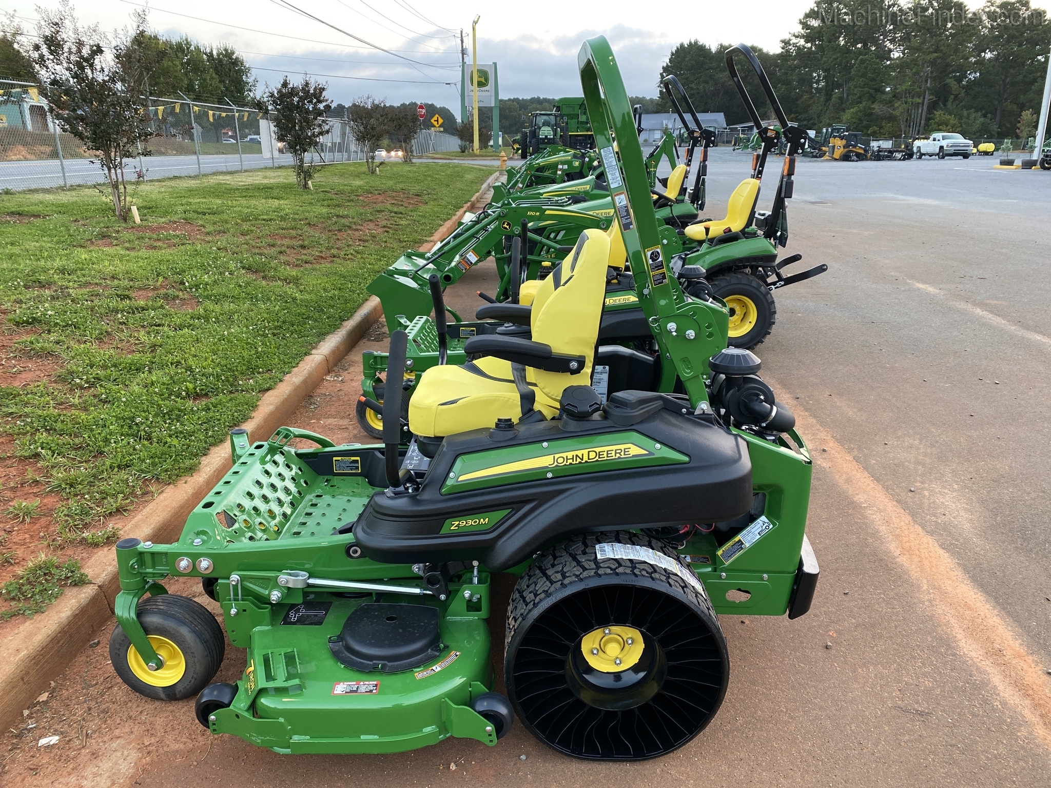 2020 John Deere Z930M Image 6