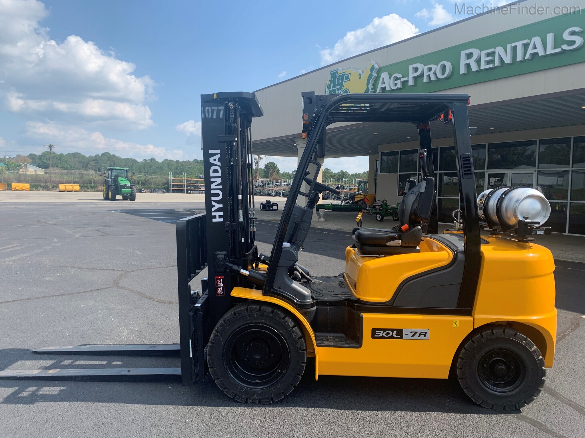 2020 Hyundai M30L-7A Image 2