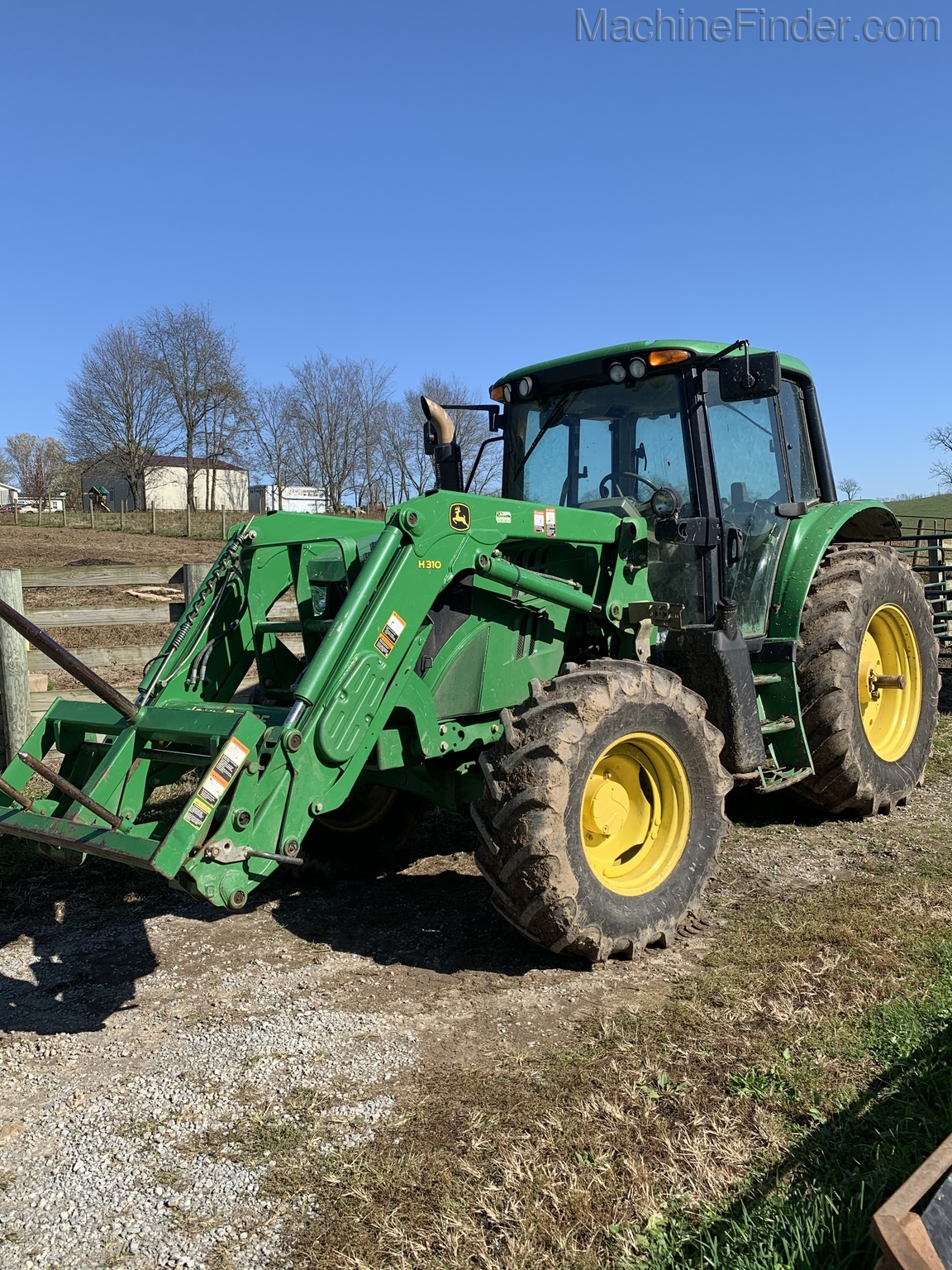 2014 John Deere 6125M Cab Image 10