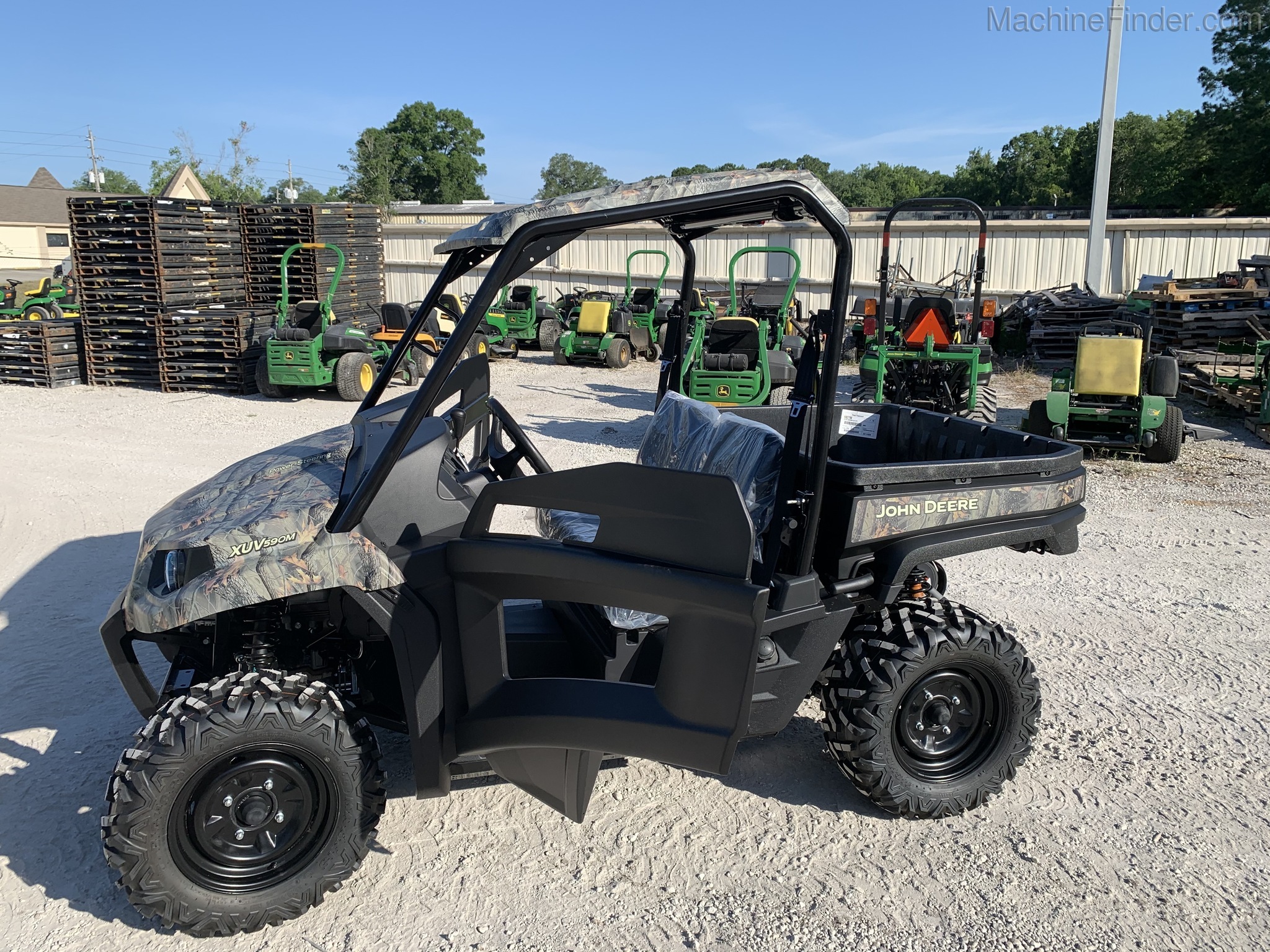 2021 John Deere 590M Image 7