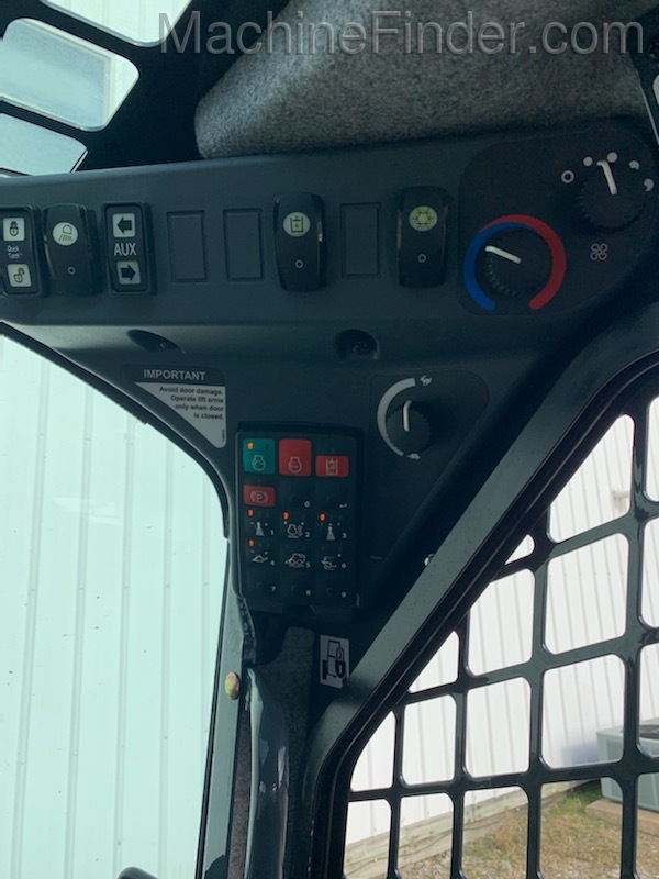 2020 John Deere 331G Image 5