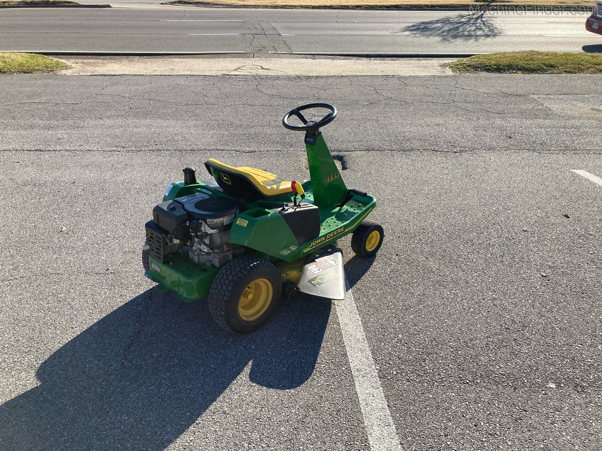 2003 John Deere GX85 Image 6