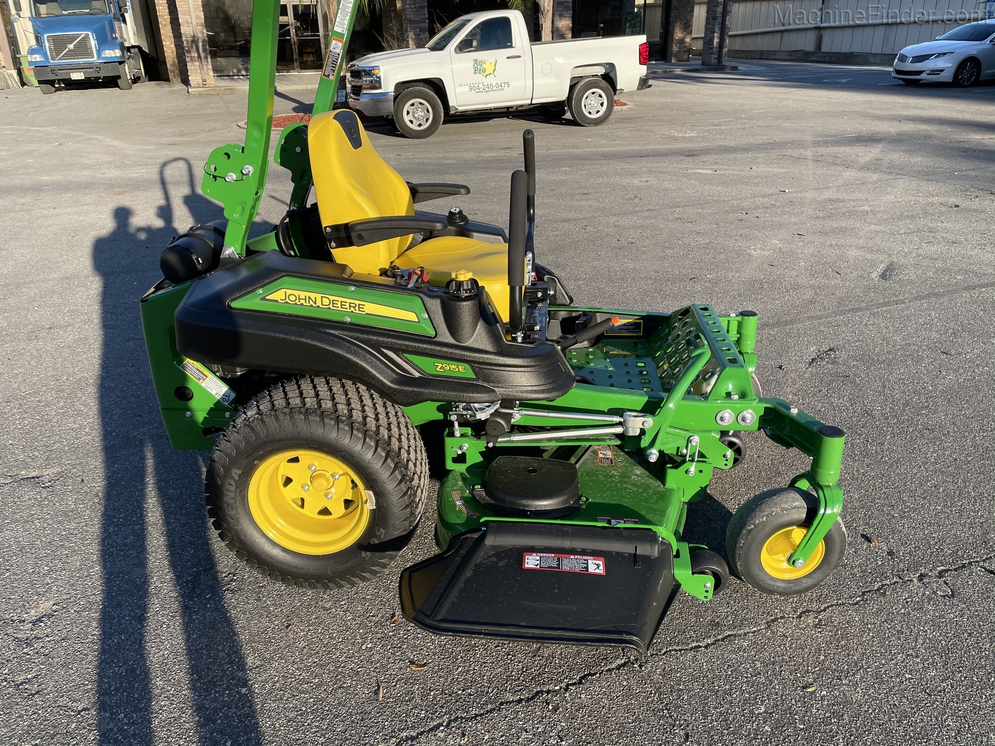 2020 John Deere Z915E Image 3