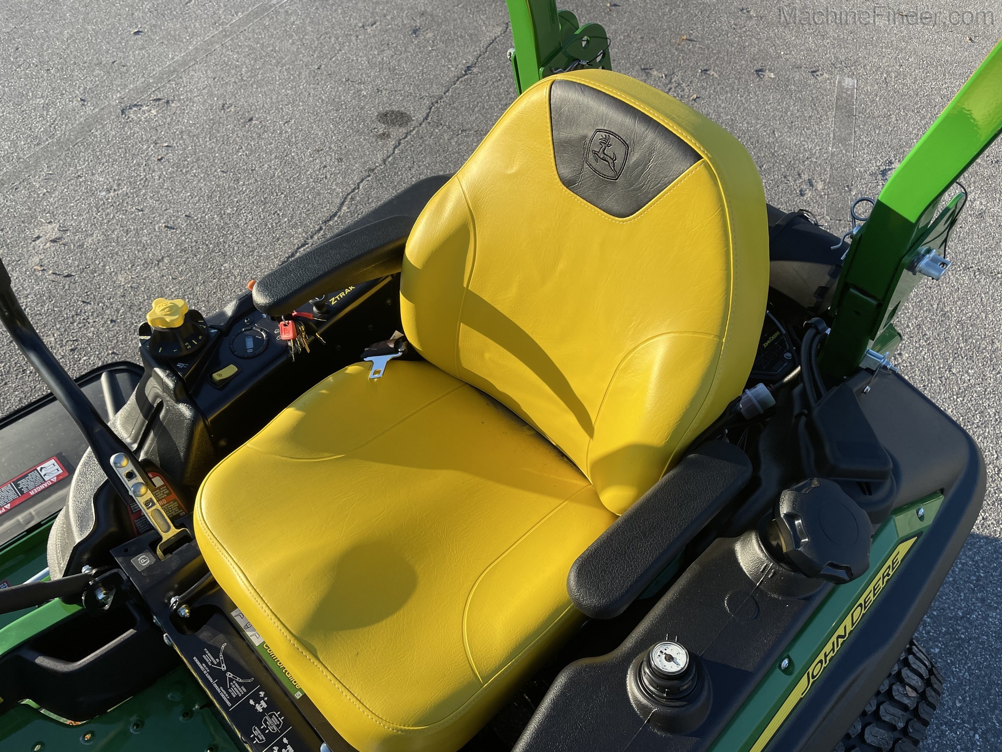 2020 John Deere Z915E Image 9