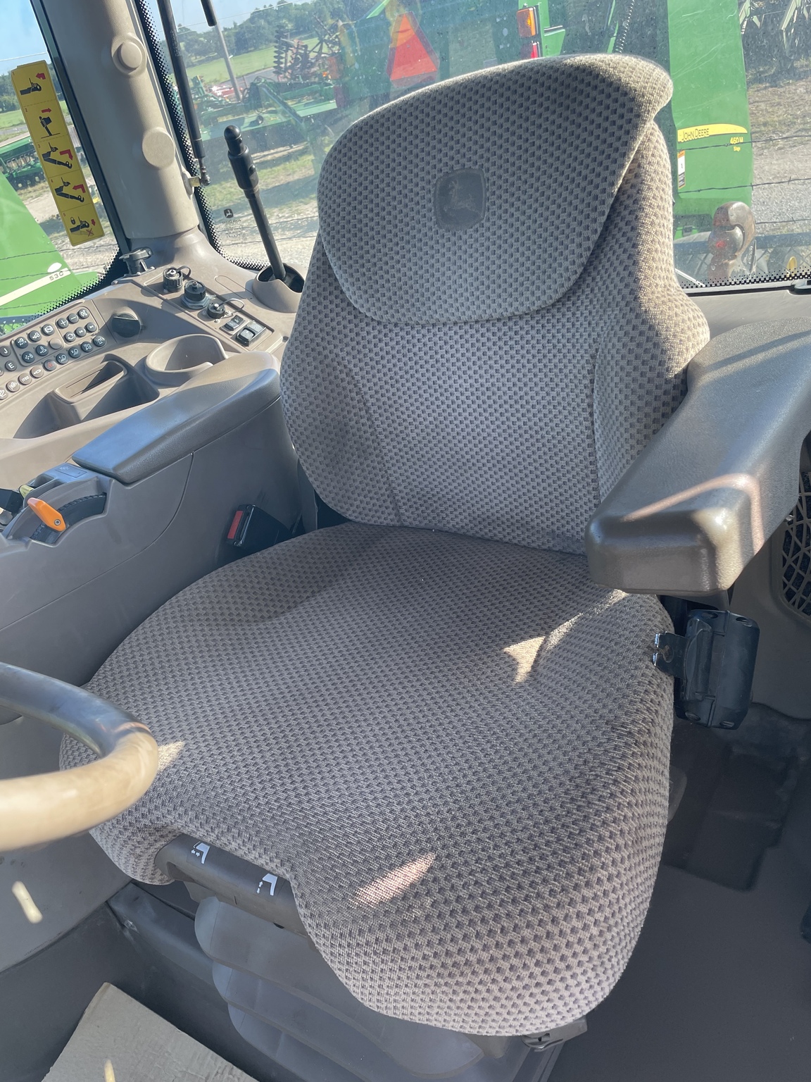 2013 John Deere 6190R Image 11