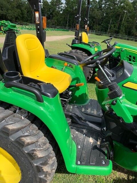 2022 John Deere 3025E Image 7