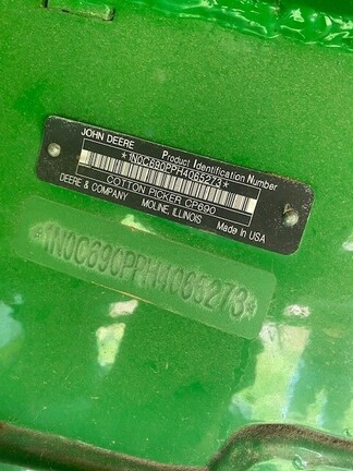 2017 John Deere CP690 Photo 2