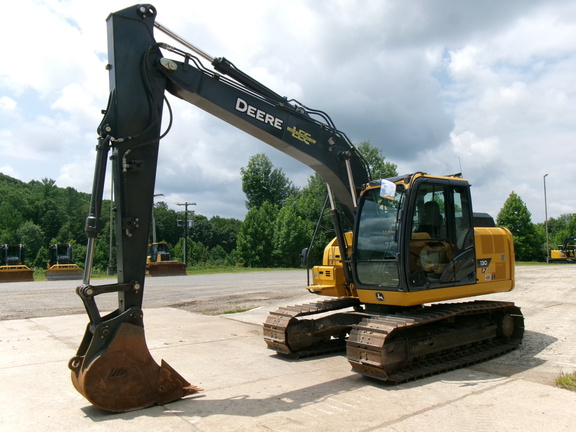 Photo of a 2023 John Deere 130P