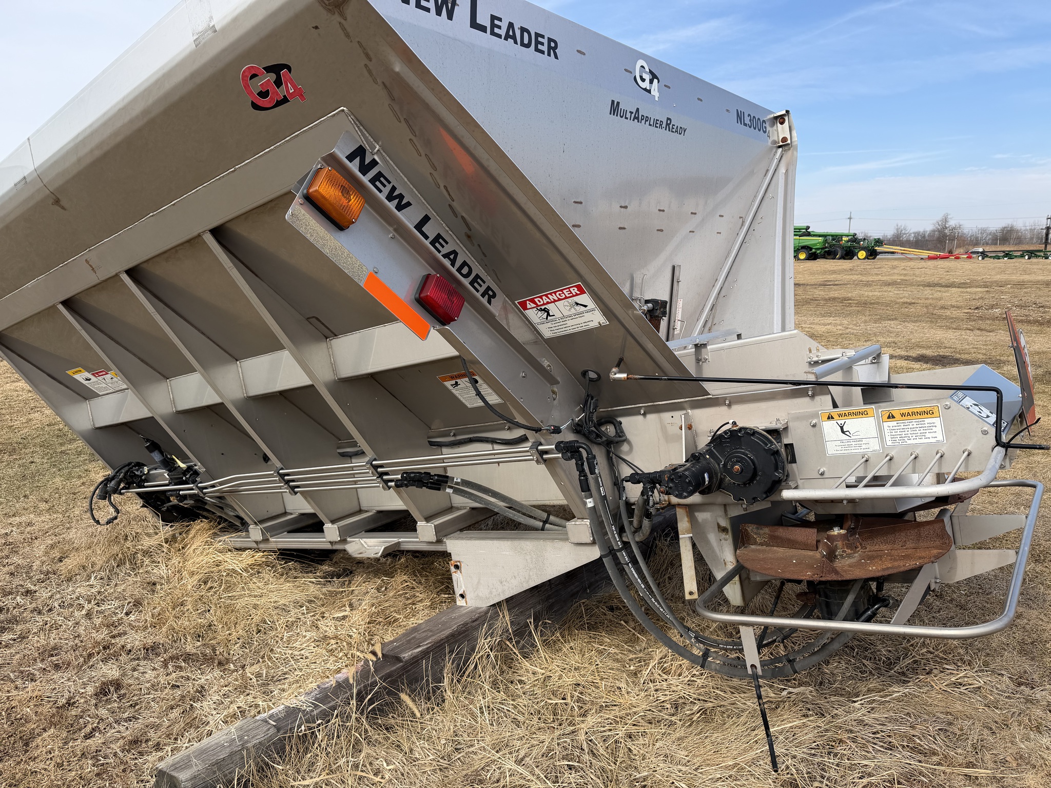 2016 New Leader NL300G4-11 Image 9