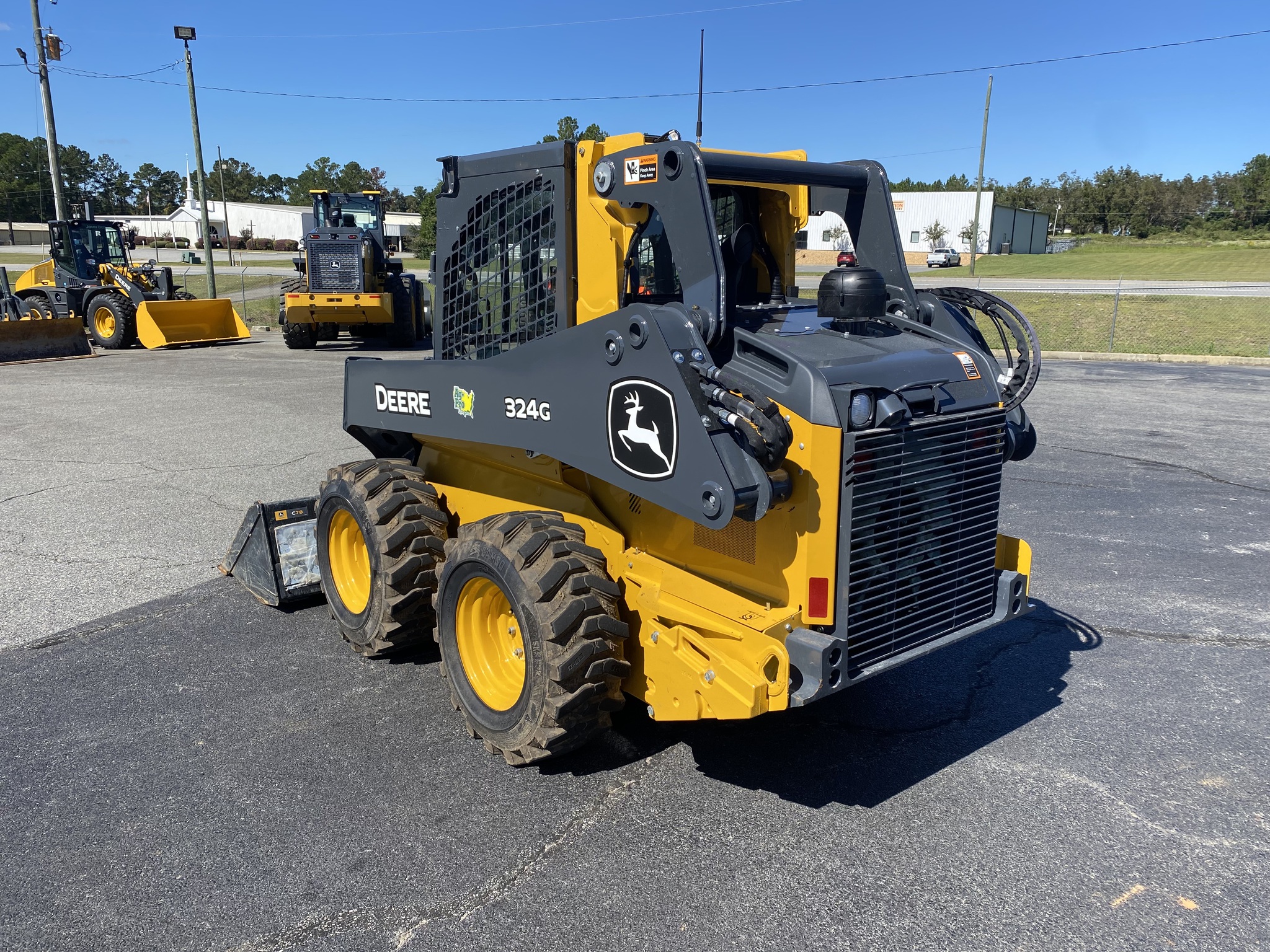 2023 John Deere 324G Image 7