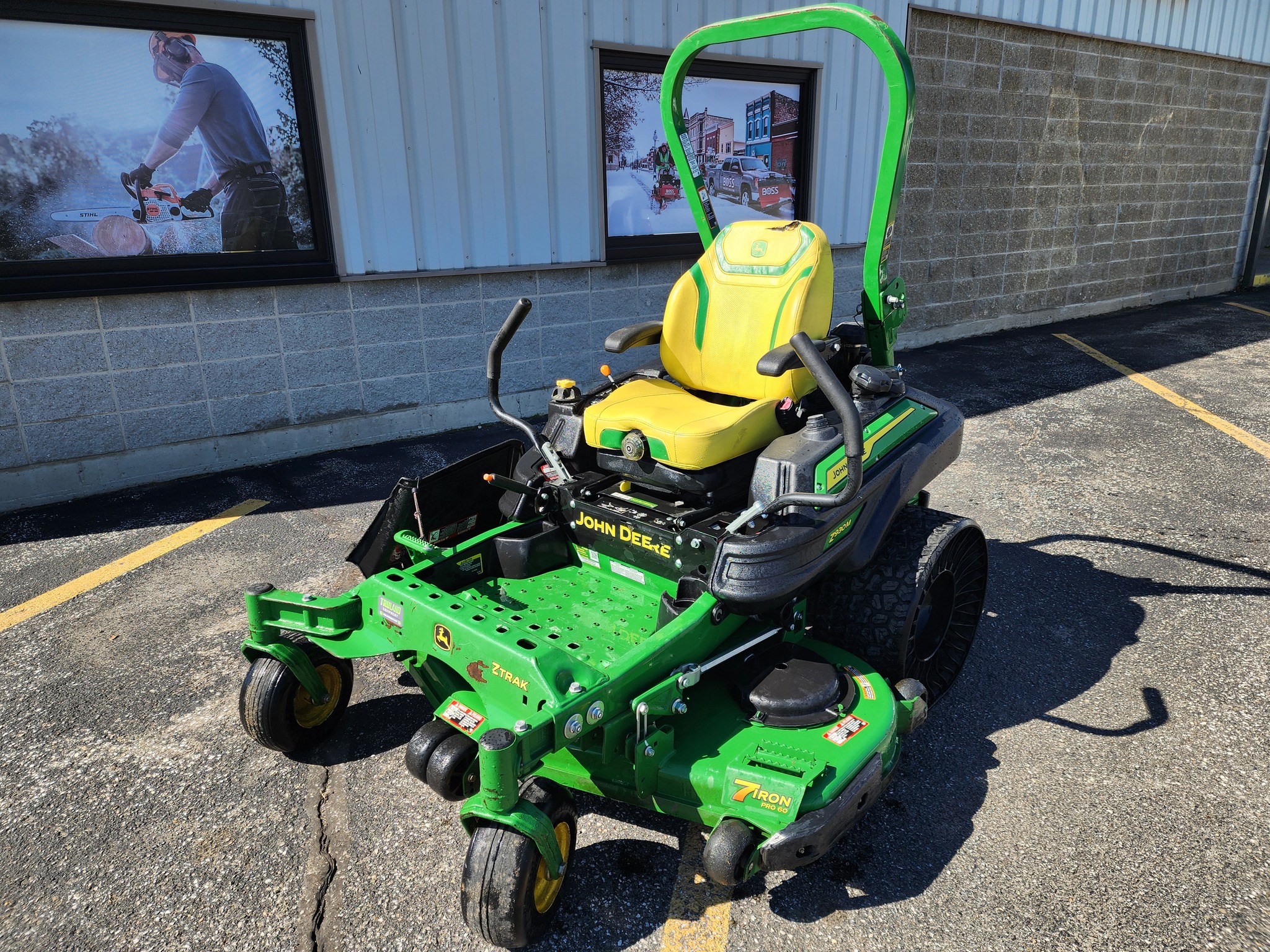 2022 John Deere Z930M Image 2